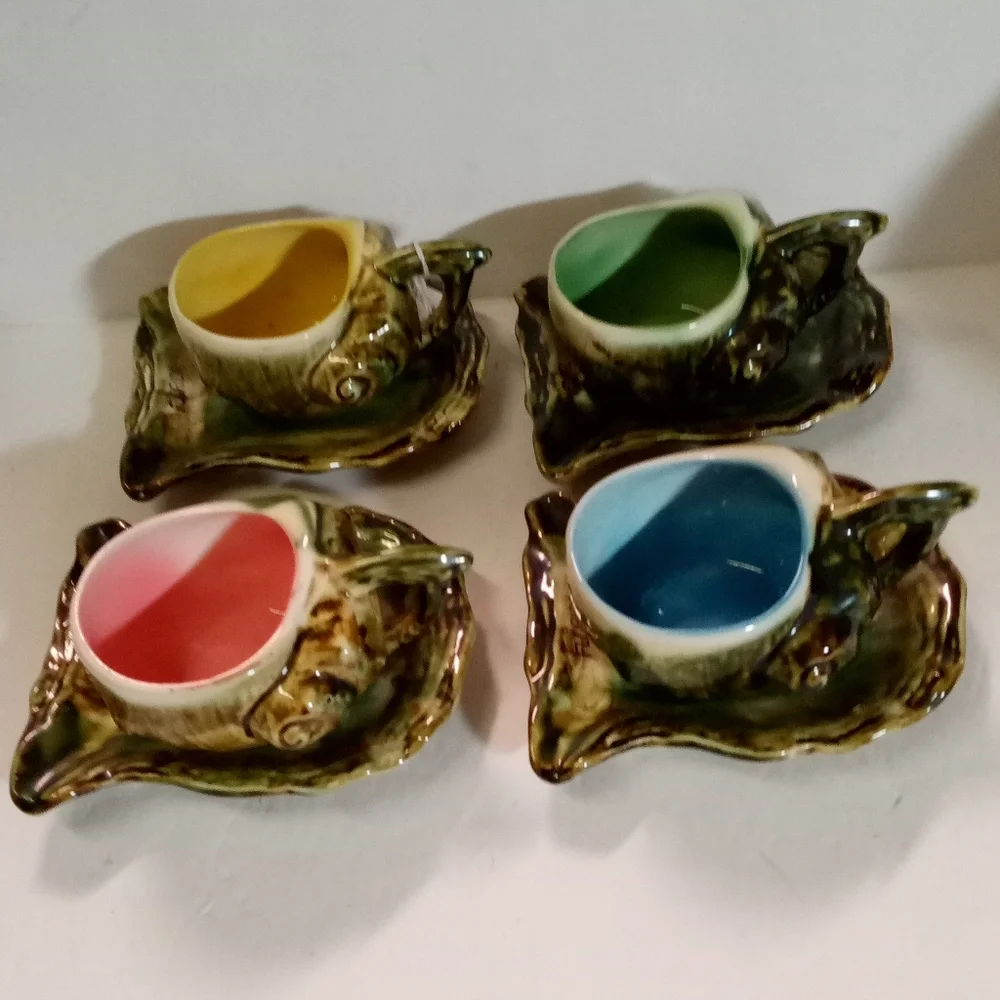 Vtge 8-Pc. Japan Shell Cups & Saucers 50s Porcelain Drip Glaze FLORIDA Engraved
